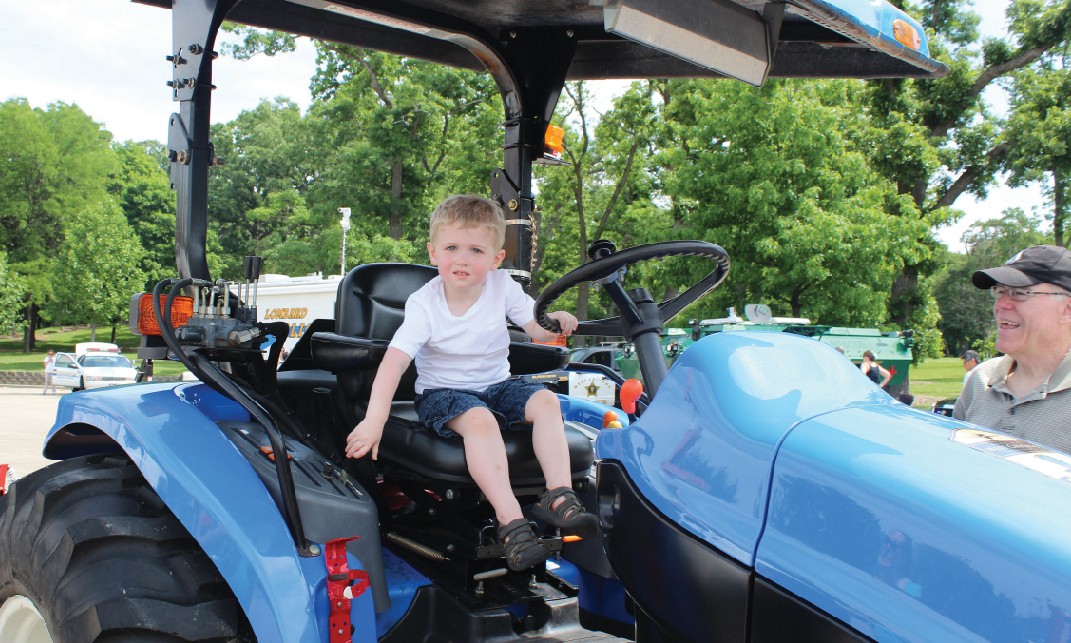 Touch-A-Truck-02